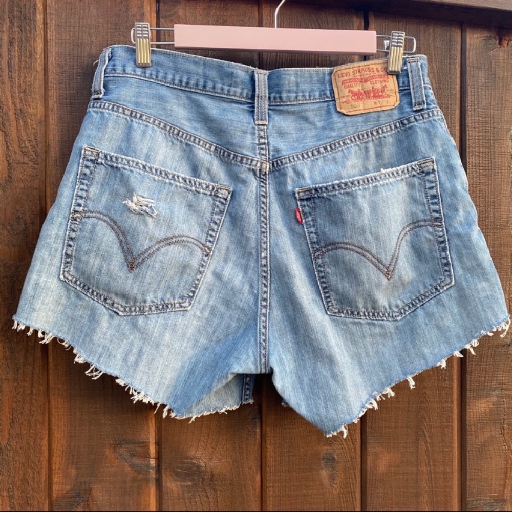 Levi high waisted jean shorts
